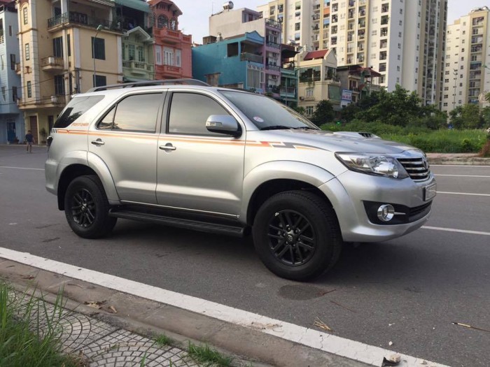 Toyota Fortuner 2.5G sx 2016 màu bạc