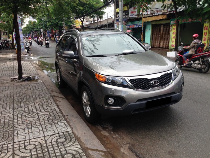 Lên đời cần bán Kia Sorento 2012 số sàn màu xám, anh em ai cần giap lưu