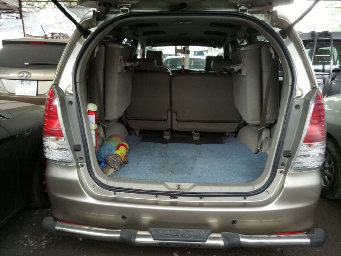 Bán Innova 2010 số sàn màu vàng cát