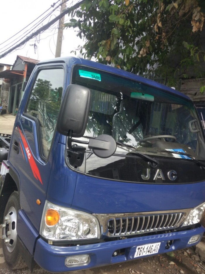 Bán xe tải Jac HFC1030K4 2.4t/ 2T4  Động cơ isuzu trả trước 50 triệu giao xe ngay