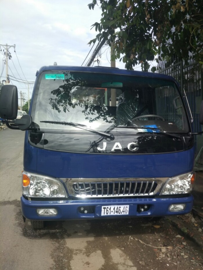 Bán xe tải Jac HFC1030K4 2.4t/ 2T4  Động cơ isuzu trả trước 50 triệu giao xe ngay