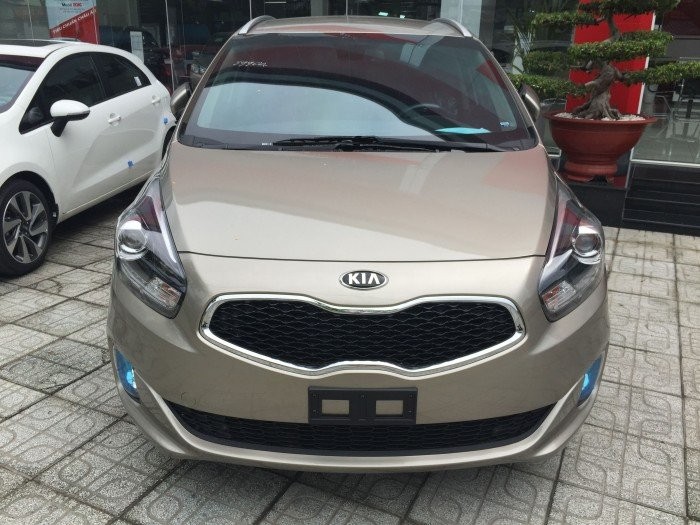 Khuyến mãi mua xe Kia Rondo 2017 tại Kia Bình Tân