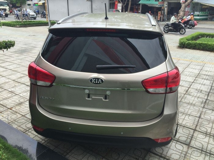Khuyến mãi mua xe Kia Rondo 2017 tại Kia Bình Tân