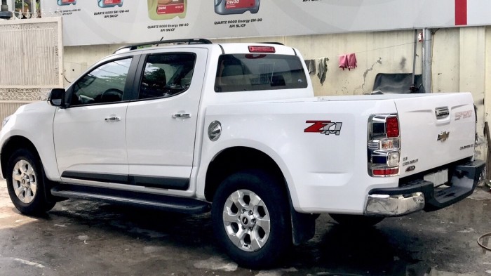 Bán Chevrolet Colorado máy 2.8 diesel 2 cầu số sàn bản full