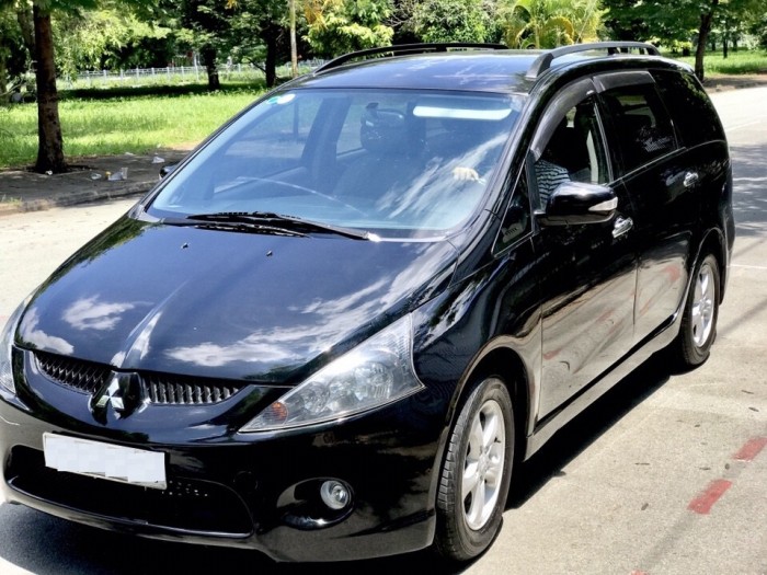 Bán Mitsubishi Grandis cuối 2007 số tự động màu đen