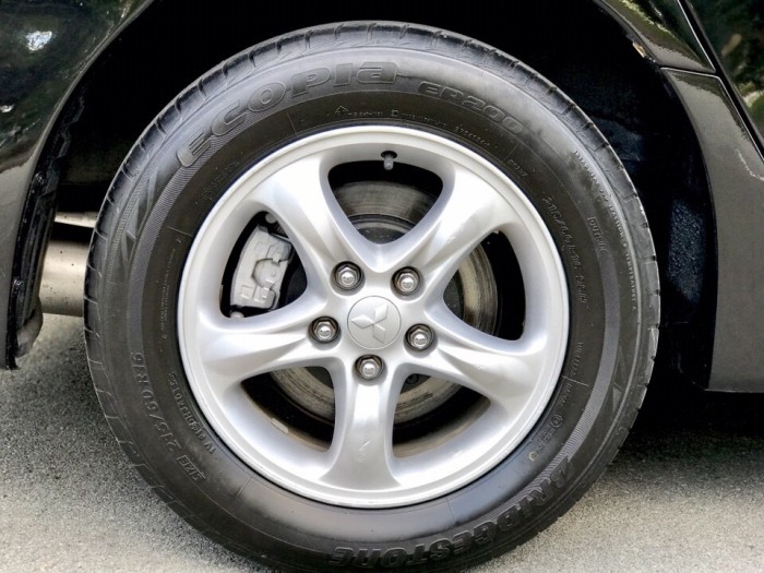 Bán Mitsubishi Grandis cuối 2007 số tự động màu đen