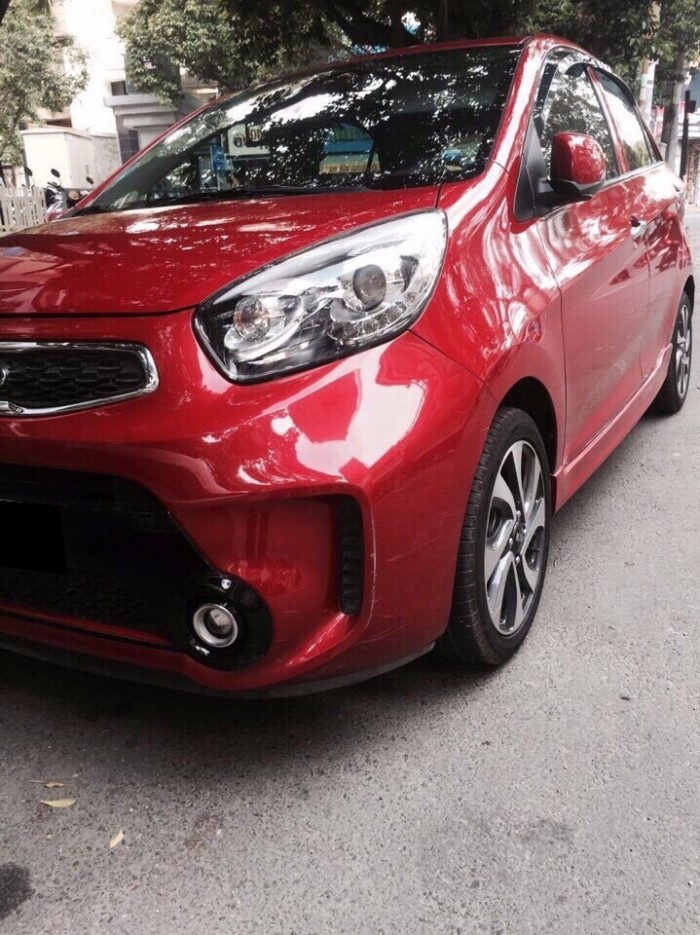 Nhà mình cần bán xe Kia Morning Si 2016 màu đỏ số tự động