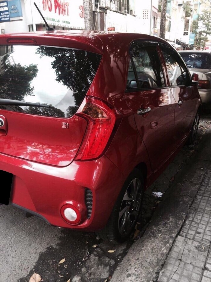 Nhà mình cần bán xe Kia Morning Si 2016 màu đỏ số tự động