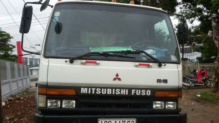 Xe tải cẩu cũ mitsubishi đời 2003 thùng 6m8 gắn cẩu unic 370