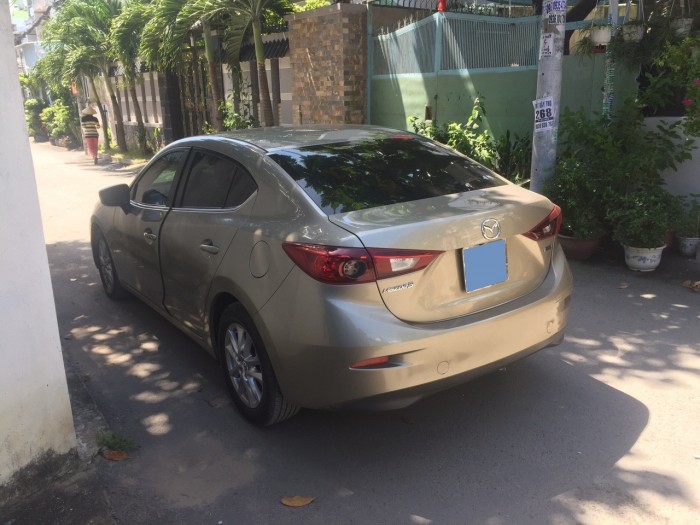 Cần bán xe Mazda 3 2016 sedan dáng thể thao