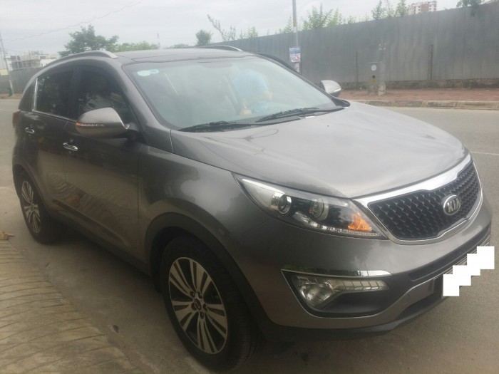 Bán Kia Sportage 2.0AT màu nâu, đời 2015, xe ít đi, nhập khẩu Hàn Quốc, 785tr, xe đẹp, bao test