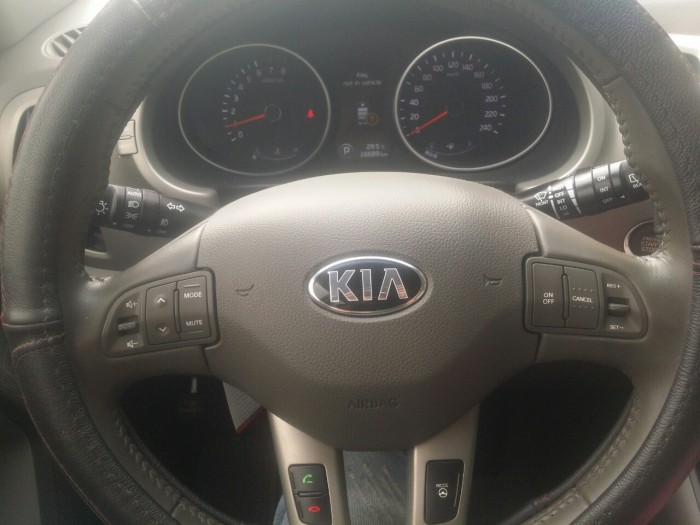Bán Kia Sportage 2.0AT màu nâu, đời 2015, xe ít đi, nhập khẩu Hàn Quốc, 785tr, xe đẹp, bao test
