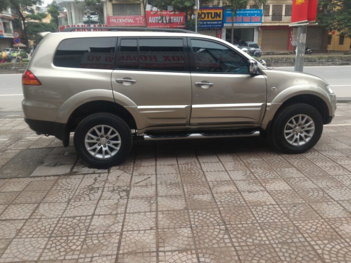 Mitshubishi Pajero Sport 2.5 máy dầu số tự động , Sản xuất 2011