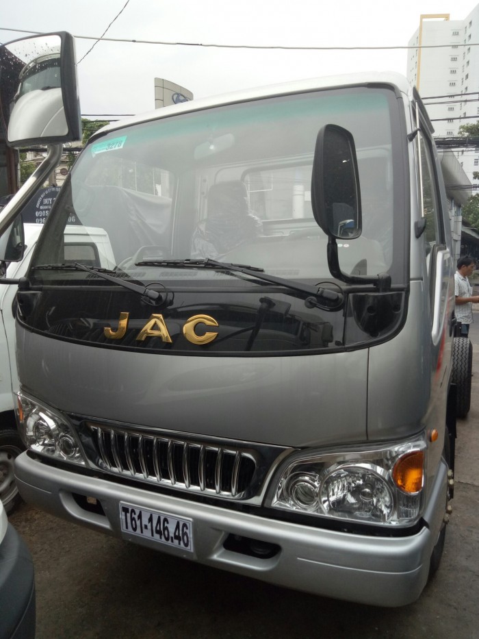 Xe tải JAC 2 tấn 4, thùng dài đến 3m7