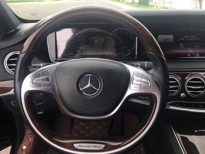 Bán xe Mercedes Benz S400 màu Đen model 2016