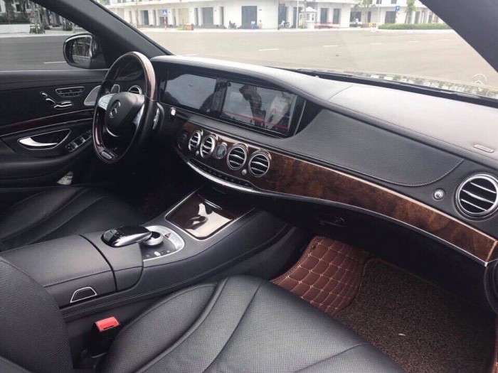 Bán xe Mercedes Benz S400 màu Đen model 2016