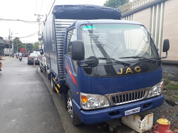 Xe tải jac 2.4 tấn thùng kín giá tốt nhất thị trường miền nam