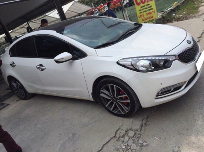 Nhà muốn đổi xe cần bán xe KiA K3 2.0 trắng sữa 2016