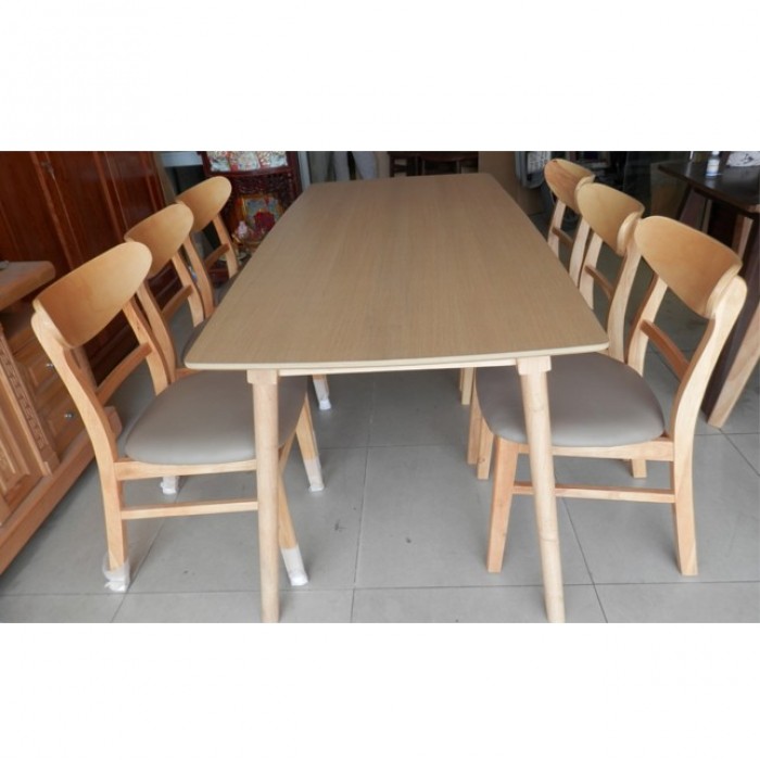 Bộ bàn ăn gỗ cao su 6 ghế CS4 sẽ là lựa chọn hoàn hảo cho ngôi nhà của bạn vào năm