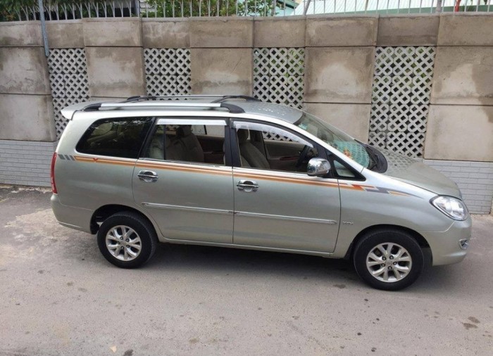 bán xe Toyota Innova 2008 số sàn zin cực chất, xe nhà đang sử dụng cẩn thận