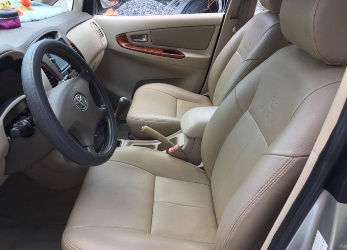 bán xe Toyota Innova 2008 số sàn zin cực chất, xe nhà đang sử dụng cẩn thận