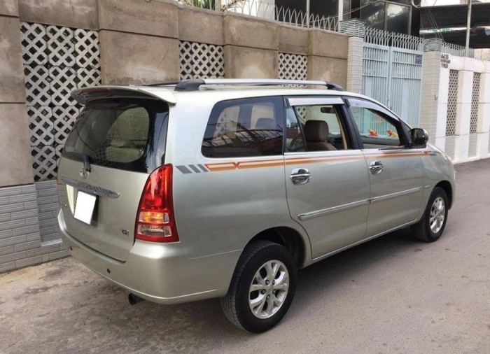 bán xe Toyota Innova 2008 số sàn zin cực chất, xe nhà đang sử dụng cẩn thận