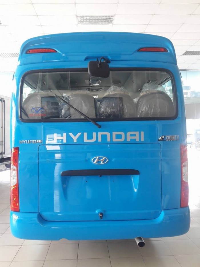 Hyundai County 29 chỗ. Tặng xe máy, tặng tiền mặt, giao xe trong vòng 5 ngày