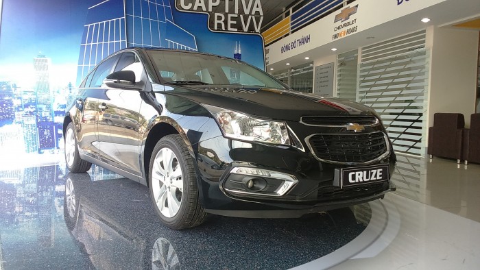 Chỉ với 100tr bạn đã sở hữu cho mình 1 chiếc xe Chevrolet Cruze 2017 mới