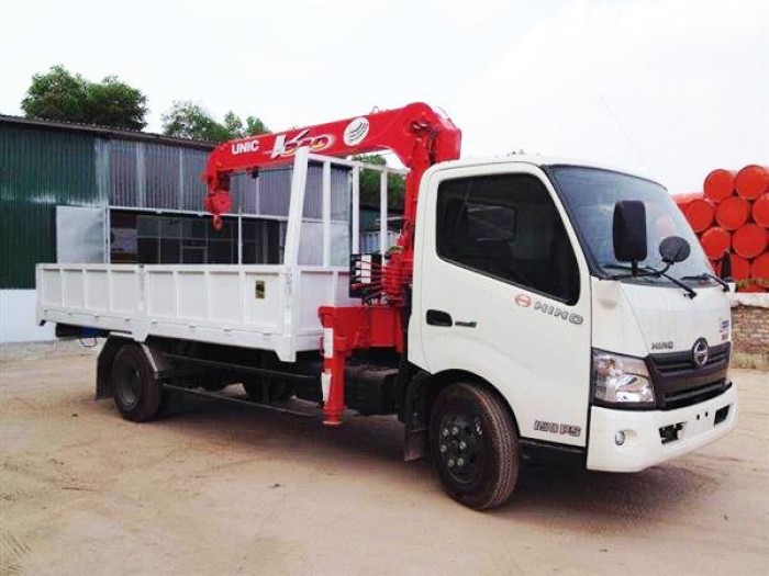 Xe tải HINO XZU720L 4,5 tấn mới giá Rẻ Nhất thị trường miền Nam