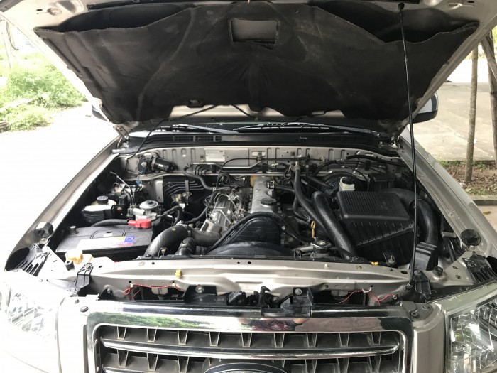 Bán ô tô Ford Everes