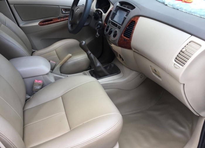 Cần bán xe Toyota Innova 2008 số sàn zin cực chất, giá rẻ