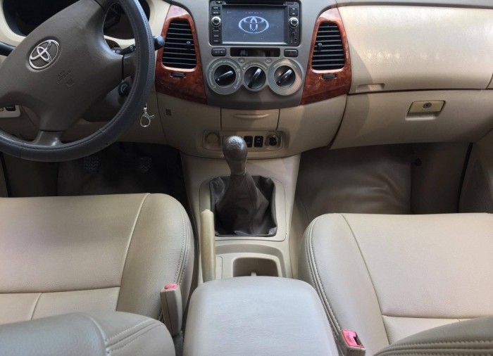 Cần bán xe Toyota Innova 2008 số sàn zin cực chất, giá rẻ