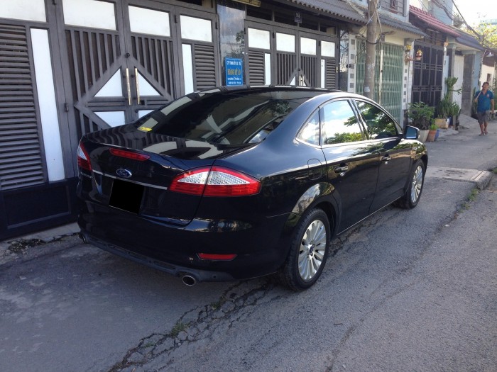 Cần bán xe Ford Mondeo 2014 màu đen còn rất đẹp