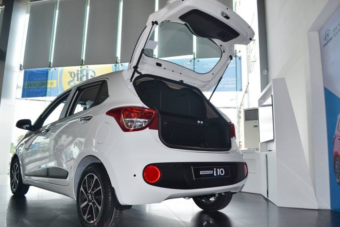 Hyundai i10 CKD 2017 mới, xe giao ngay với giá tốt nhất