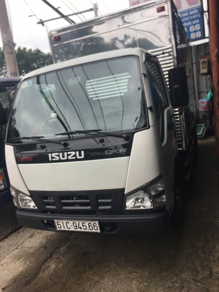Bán xe tải Isuzu 1 tấn 9 giá tốt hỗ trợ trả góp