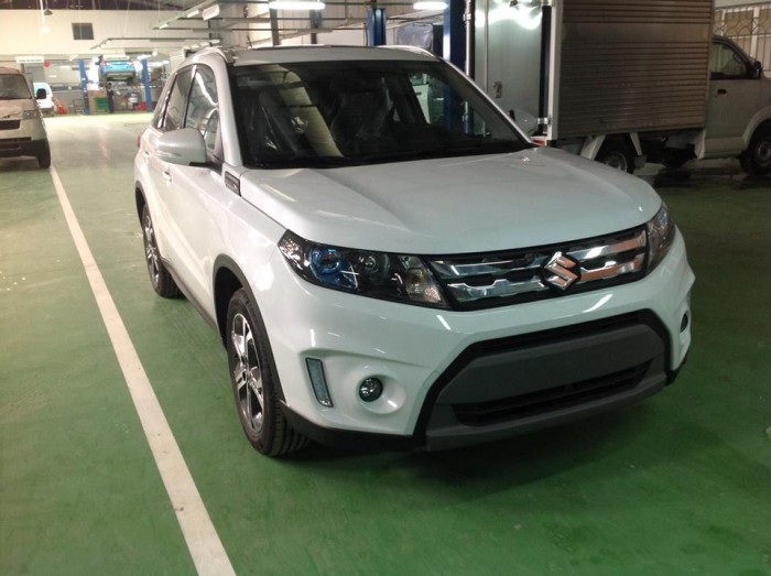 Bán xe suzuki Vitara 2017 mới 100%,Hỗ trợ trả góp với lãi suất thấp tại miền bắc.
