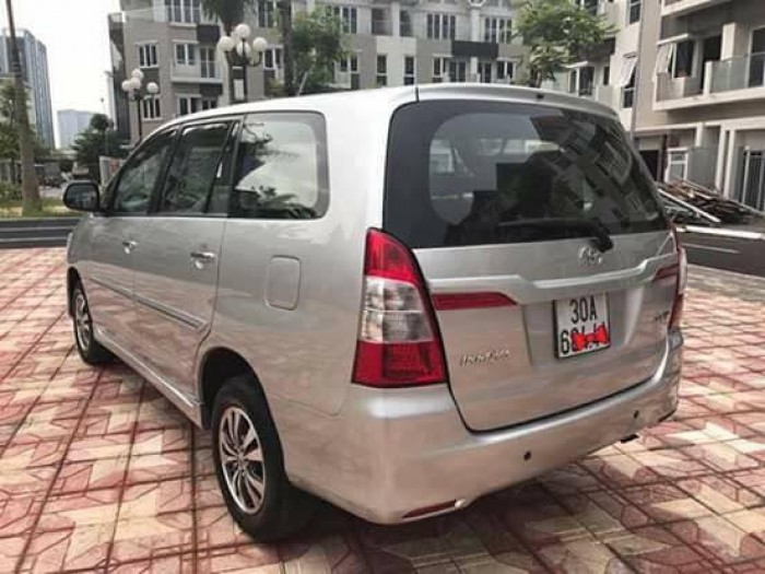 Bán xe Toyota Innova 2.0 MT 2015, xe đẹp gia đình dùng ít sử dụng