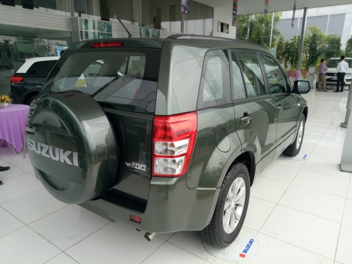 Khuyến mại 170 triệu khi mua Suzuki Grand Vitara 2016, 2 cầu nhập Nhật