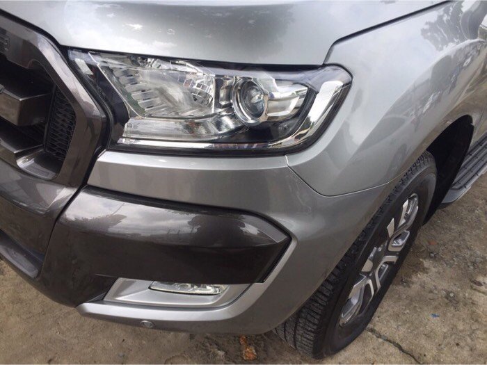 Ford Ranger Wildtrak 3.2L 4x4 chạy lướt 12.000 km