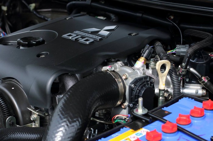 Bán Mitsubishi Pajero Sport máy diesel số sàn bản full