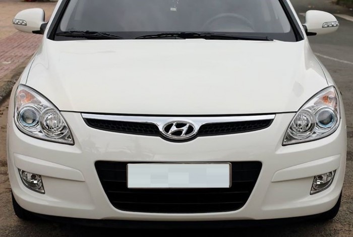 Bán Hyundai i30 CW nhập HQ màu trắng bản FULL options