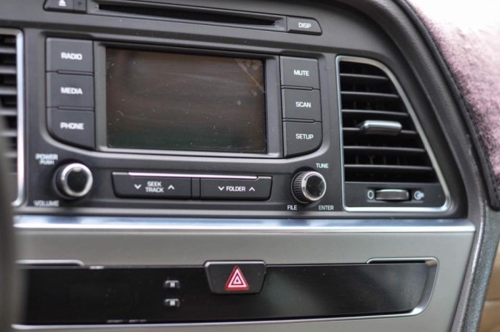 Bán Hyundai Sonanta nhập HQ 2015, màu TRẮNG cục đẹp