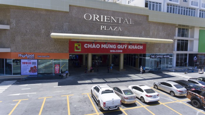 Bán căn hộ cao cấp Oriental Plaza - 3 phòng ngủ - 2 toilet - 2 ban công