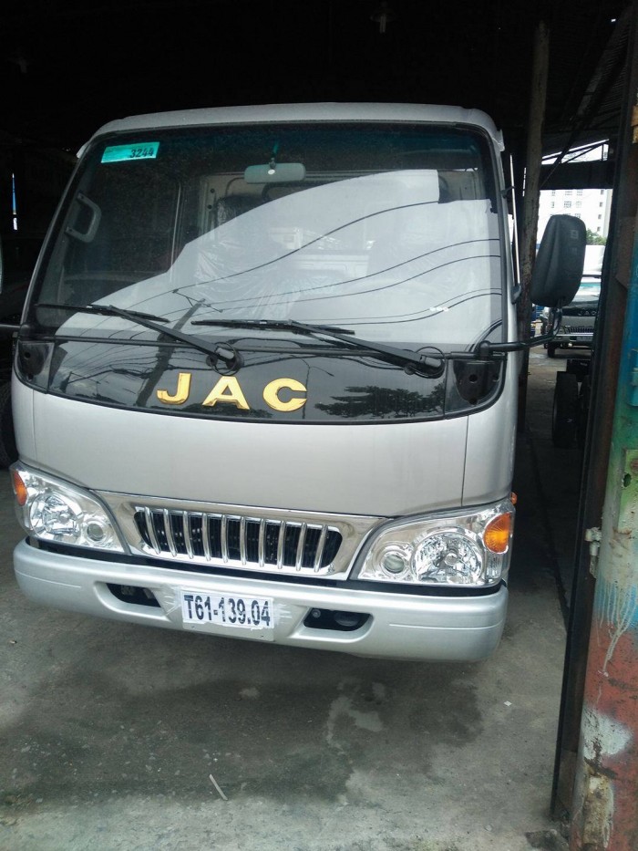 Xe tải Jac 2t4 thùng 3m, chở trái cây, chở hàng qá tải, trả góp 95%