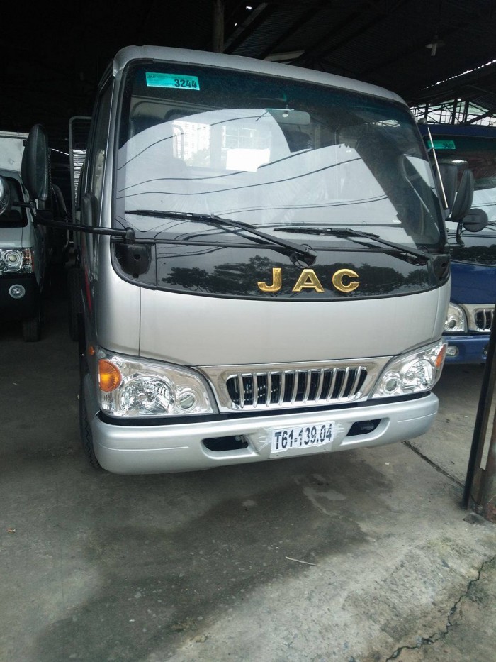 Xe tải Jac 2t4 thùng 3m, chở trái cây, chở hàng qá tải, trả góp 95%