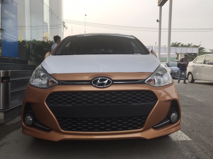 Hyundai i10 giá thấp hơn 50tr so với phiên bản cũ.