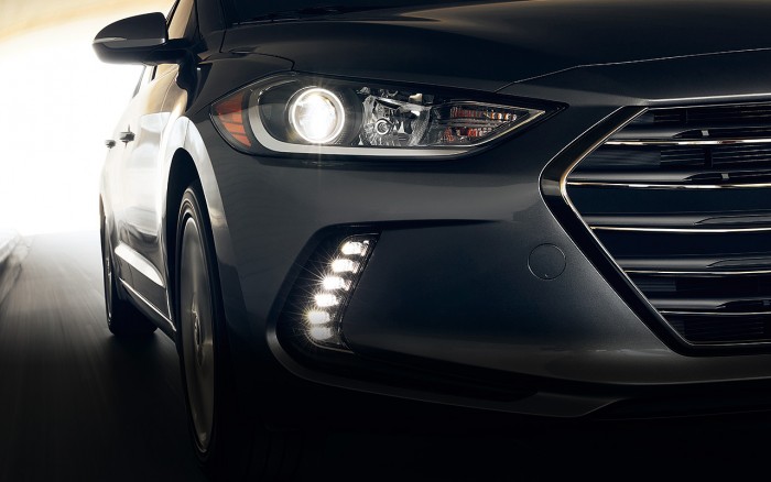 Còn chờ gì nữa Elantra số tự động bằng giá số sàn.