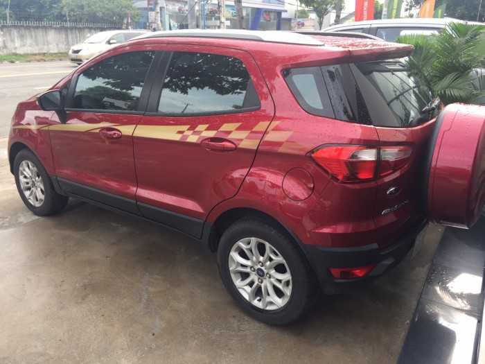 Ford Ecosport Titanium 2017 chạy lướt 1.500 km, sơn zin 100%, giá thương lượng