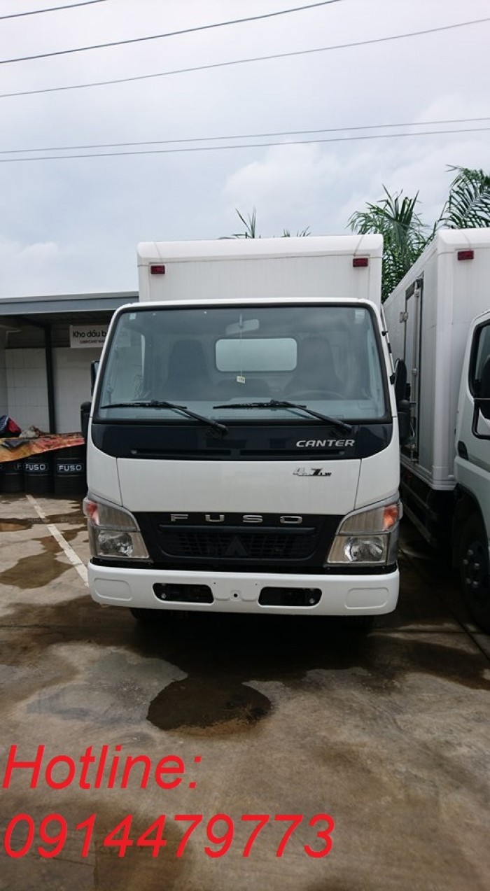 Fuso Canter 4.7 thùng kín, đóng thùng sẵn giao xe ngay, tháng 7 khuyến mãi thùng xe + hỗ trợ đăng kí xe nhanh chóng