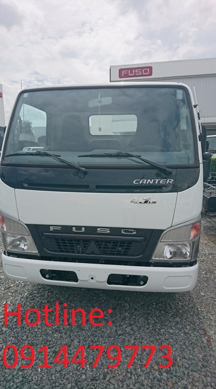 Fuso Canter 4.7 thùng kín, đóng thùng sẵn giao xe ngay, tháng 7 khuyến mãi thùng xe + hỗ trợ đăng kí xe nhanh chóng